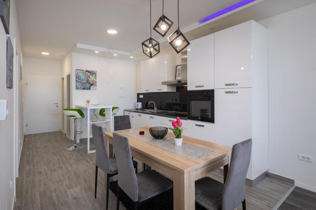 Seaside Deluxe Apartment Йесенице Екстериор снимка
